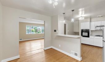 664 GREENBRIER St, Arlington, VA 22204