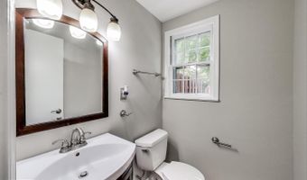 2403 SHERWOOD HALL Ln, Alexandria, VA 22306