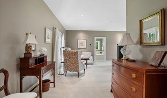 181 Meetinghouse Rd, Bedford, NH 03110