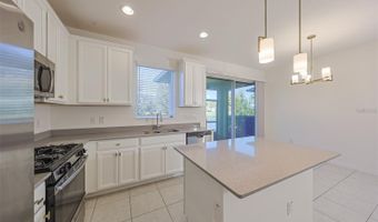 6222 CAMINO Dr, Apollo Beach, FL 33572