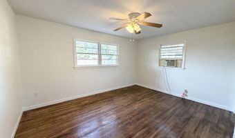 712 9th St, Abernathy, TX 79311