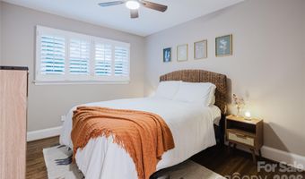 4920 Raymond Pl, Charlotte, NC 28205