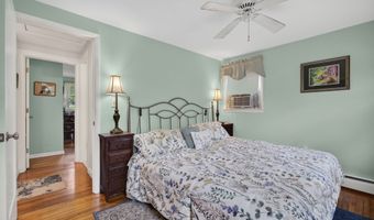 40 Cedar Rd, Clinton, CT 06413
