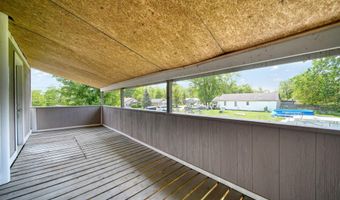 916 Oak St, Adrian, MI 49221