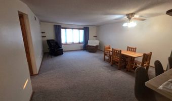 809 Maplehill Dr 5, Albert Lea, MN 56007