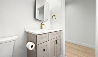 25 Scallop Shell Rd, Narragansett, RI 02882