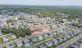 15 Half Hitch Rd, Barnegat, NJ 08005