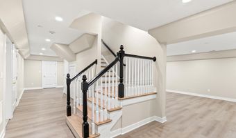 8008 GLENBROOK Rd, Bethesda, MD 20814
