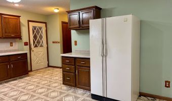 322 S 2nd St, Ashton, SD 57424