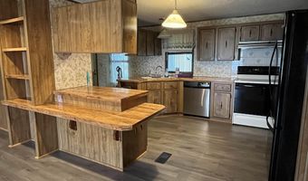 18 12th Ave W, Albia, IA 52531