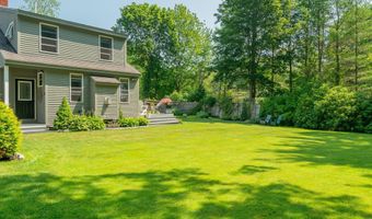 32 Pleasant Hill Rd, Falmouth, ME 04105