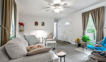 4 Clover Corner Ln, Augusta, ME 04330