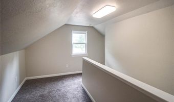 943 McKinley Blvd, Alton, IL 62002
