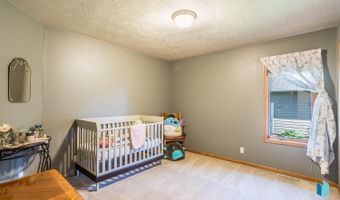 1109 S Parkview Blvd, Brandon, SD 57005