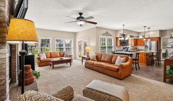 866 Westgate Dr, Anderson, IN 46012