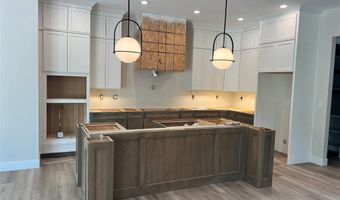 609 Pelican Dr, Polk City, IA 50226
