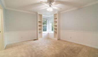 570 Castle Ridge Dr, Ballwin, MO 63021