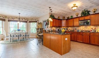 9 Wilshire Ln, Cranston, RI 02921