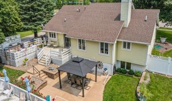 800 Scenic View Blvd, Altoona, IA 50009