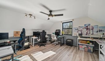 162 Lakeside Oaks Dr, Barrington, NH 03825