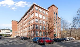 2 School St 130, Lincoln, RI 02802