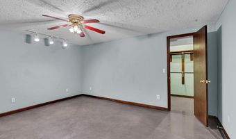 3305 Colonial Ct, Augusta, KS 67010