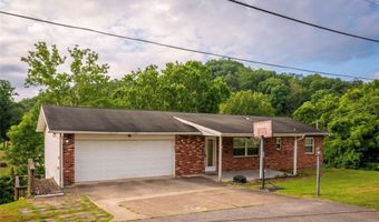 105 Lincoln Hts, Alum Creek, WV 25003