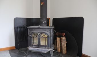 68 Boothby Rd, Athens, ME 04912
