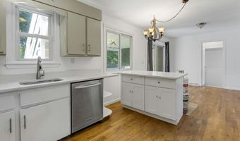 100 Loftus Cir, Bridgeport, CT 06606