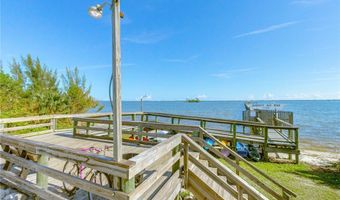 836 Hyacinth Cir, Barefoot Bay, FL 32976