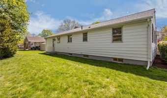 101 Bateman Ave, Cranston, RI 02920
