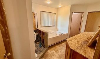 7428 Hough Rd, Almont, MI 48003