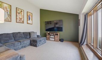 1917 E GLENDALE Ave, Appleton, WI 54911