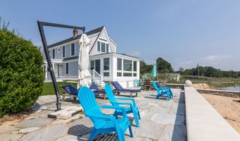 157 Overshores Dr E, Madison, CT 06443