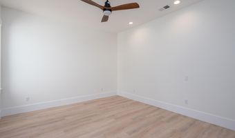 13 Woods Ln, Beaufort, SC 29907