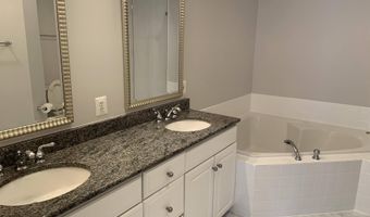 2855 11TH St N, Arlington, VA 22201