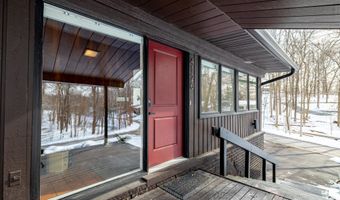 4120 Woodland Dr, Ann Arbor, MI 48103