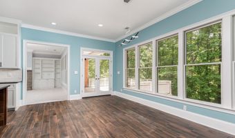 124 Westchester Dr, Macon, GA 31210