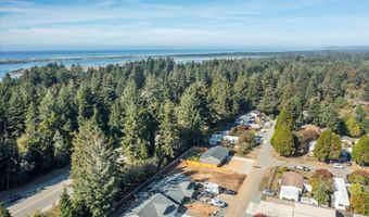 501 NORTH Ave, Bandon, OR 97411