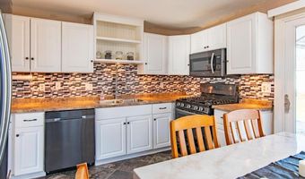 2163 Hemlock Dr, Ann Arbor, MI 48108