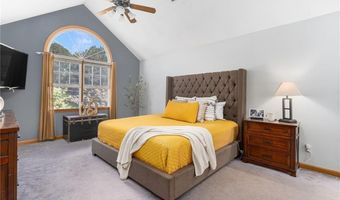7 Cathedral Ct, Cumberland, RI 02864