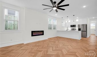 904 E 33rd St, Savannah, GA 31401