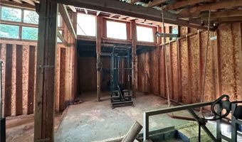 2977 Orion Dr, Decatur, GA 30033