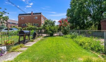 475 PENSDALE St, Philadelphia, PA 19128