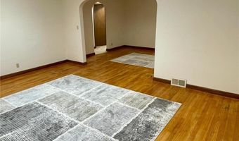 1004 S 2nd St, Alma, WI 54610