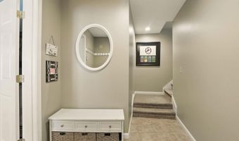 4 Catesby Ln, Bedford, NH 03110