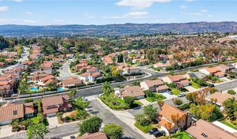 6701 E Leafwood Dr, Anaheim, CA 92807