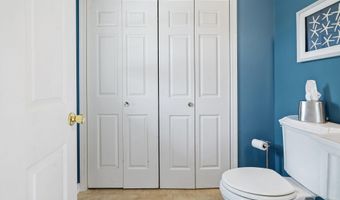 17 Greyledge Dr, Albany, NY 12211