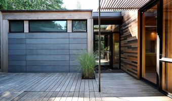 5 Scenic Dr, Ashland, OR 97520