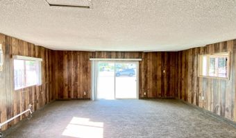 14069 Vista Dr, Armona, CA 93202
